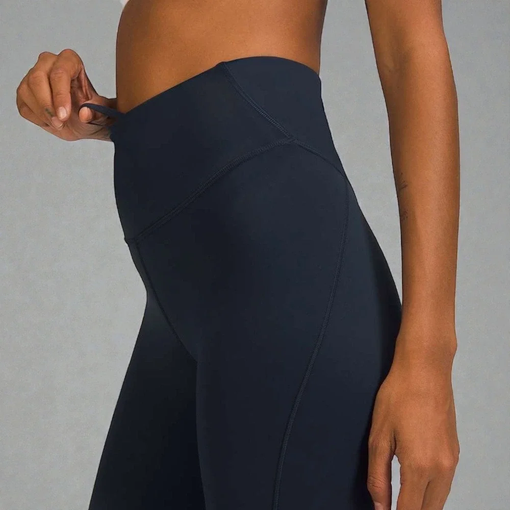 Lululemon Base Pace High Rise Tight 28